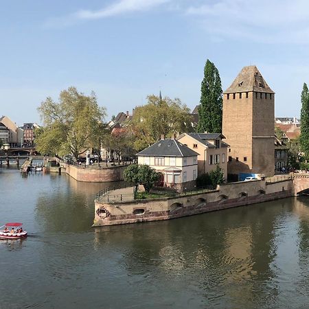 Luminous Apartment In Kehl Near Strasbourg, Conveniently Located Next To A Tram Stop With Direct Access To Strasbourg City Centre Esterno foto