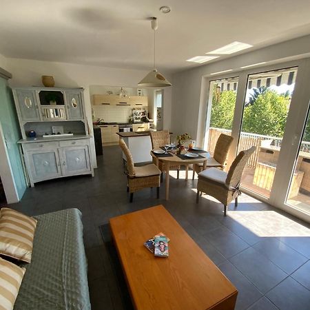 Luminous Apartment In Kehl Near Strasbourg, Conveniently Located Next To A Tram Stop With Direct Access To Strasbourg City Centre Esterno foto