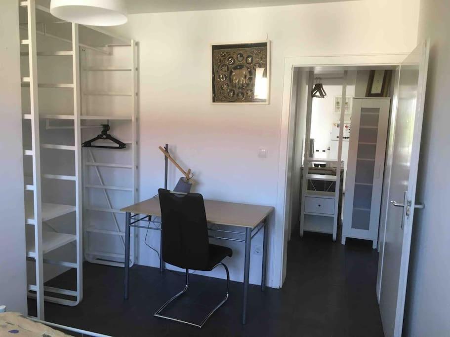 Luminous Apartment In Kehl Near Strasbourg, Conveniently Located Next To A Tram Stop With Direct Access To Strasbourg City Centre Esterno foto