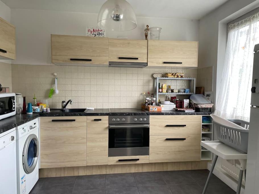 Luminous Apartment In Kehl Near Strasbourg, Conveniently Located Next To A Tram Stop With Direct Access To Strasbourg City Centre Esterno foto