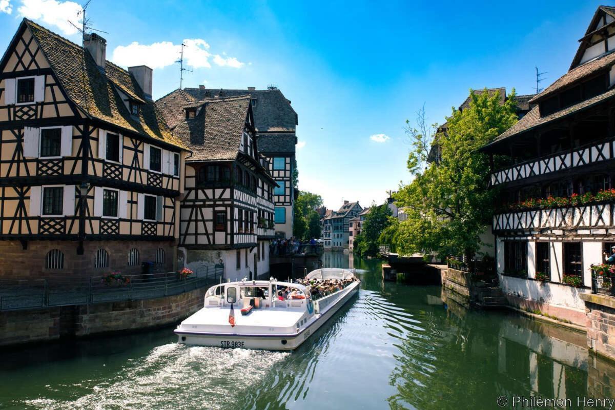 Luminous Apartment In Kehl Near Strasbourg, Conveniently Located Next To A Tram Stop With Direct Access To Strasbourg City Centre Esterno foto