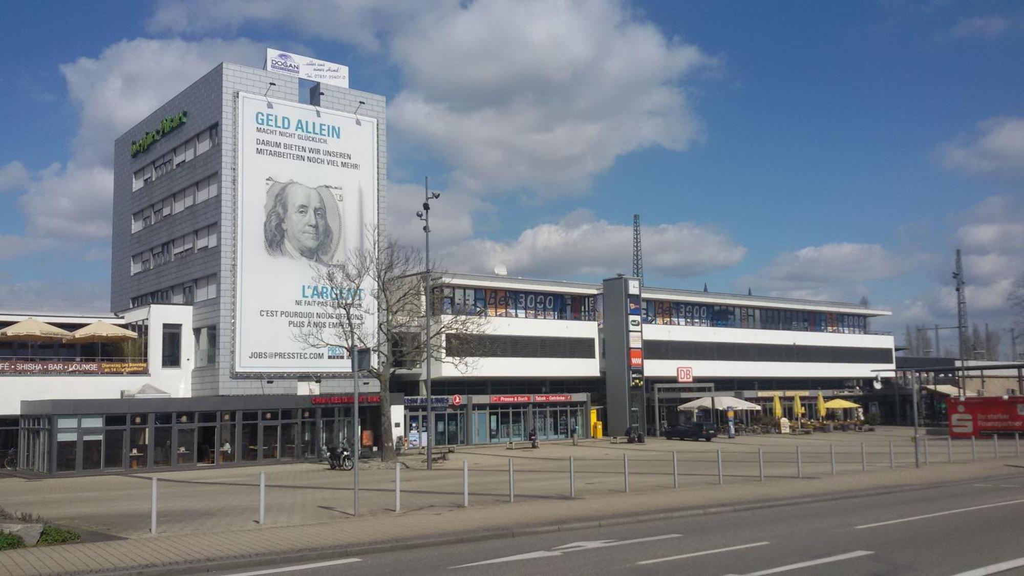 Luminous Apartment In Kehl Near Strasbourg, Conveniently Located Next To A Tram Stop With Direct Access To Strasbourg City Centre Esterno foto