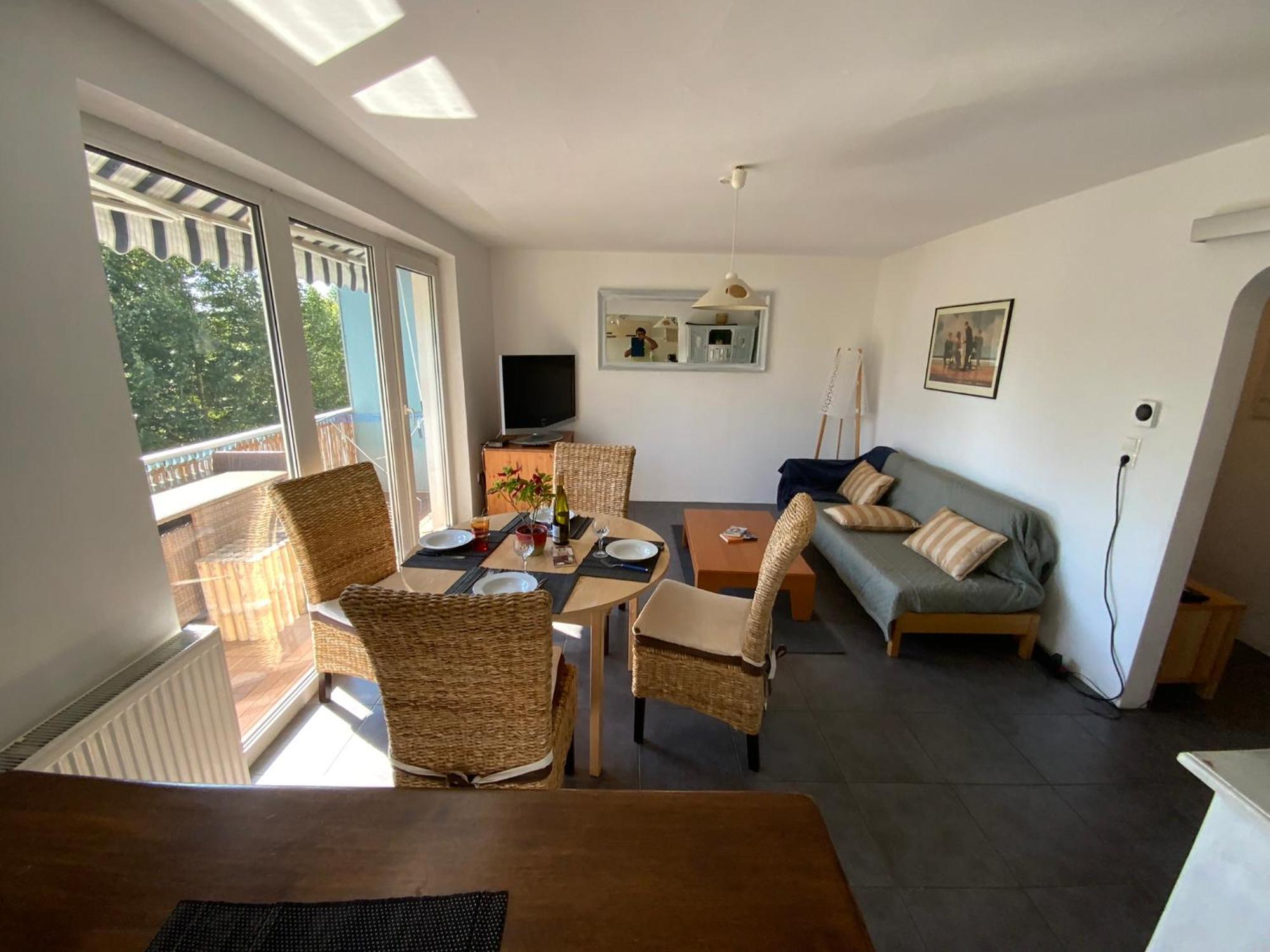 Luminous Apartment In Kehl Near Strasbourg, Conveniently Located Next To A Tram Stop With Direct Access To Strasbourg City Centre Esterno foto