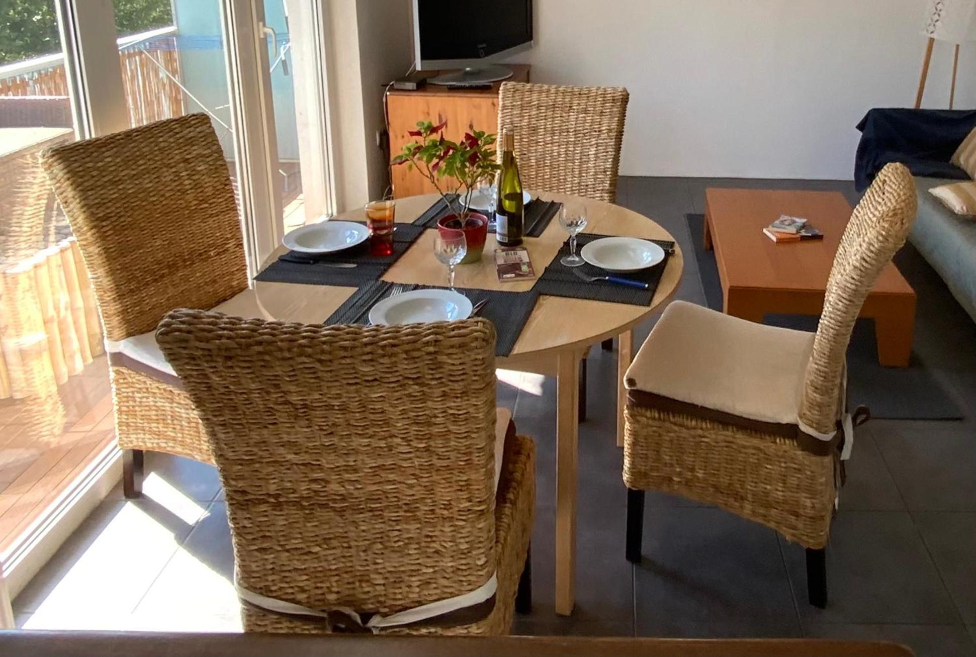 Luminous Apartment In Kehl Near Strasbourg, Conveniently Located Next To A Tram Stop With Direct Access To Strasbourg City Centre Esterno foto